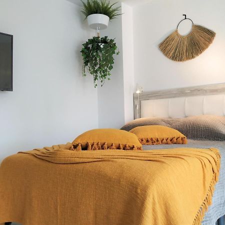 Dona Carlota Gardens, Sea Views, Pool, Restaurant Apartment Торемолинос Екстериор снимка