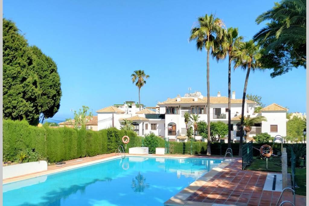 Dona Carlota Gardens, Sea Views, Pool, Restaurant Apartment Торемолинос Екстериор снимка